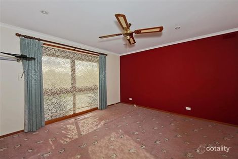 Property photo of 28 Kurung Drive Kings Park VIC 3021