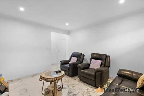 Property photo of 18 Desert Pea Loop Piara Waters WA 6112