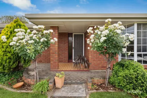 Property photo of 9 Simon Court Aberfoyle Park SA 5159