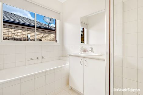 Property photo of 102 Royal Terrace Craigieburn VIC 3064