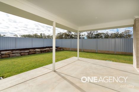 Property photo of 4 Turramia Crescent Gobbagombalin NSW 2650