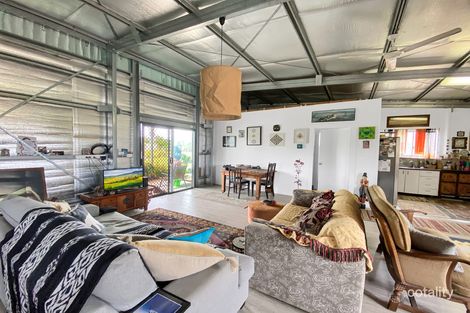 Property photo of 76 Gordon Earl Drive Millstream QLD 4888