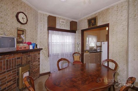 Property photo of 16 Raven Street Geelong West VIC 3218