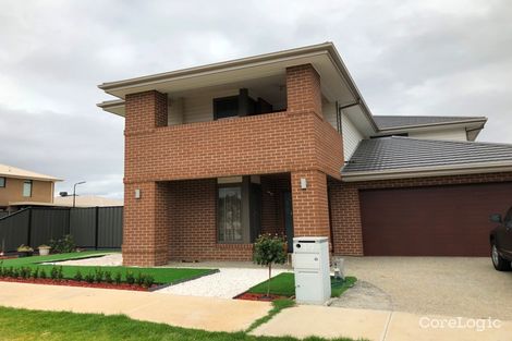 Property photo of 17 Water Lily Circuit Craigieburn VIC 3064