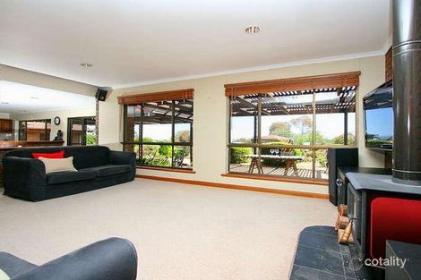 Property photo of 2 Oradala Court Greenwith SA 5125
