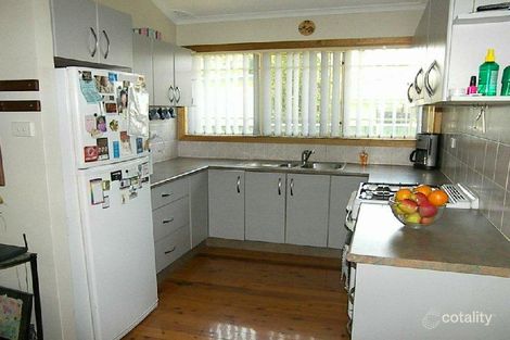 Property photo of 10 Camelot Place Oak Flats NSW 2529