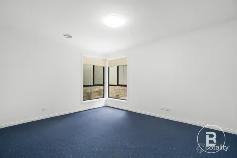 Property photo of 5 Oakbank Drive Mount Helen VIC 3350