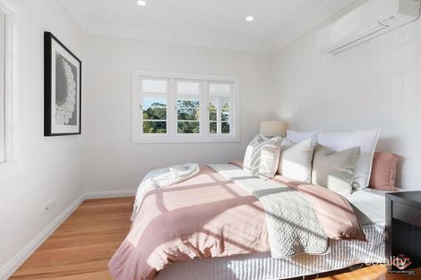 Property photo of 71 Sunshine Avenue Tarragindi QLD 4121