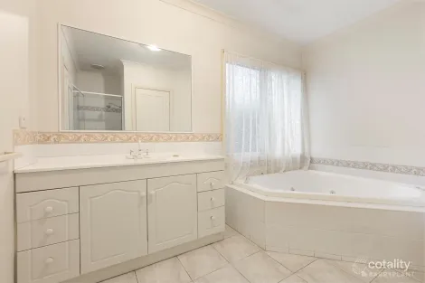 Property photo of 418 Serpells Terrace Donvale VIC 3111