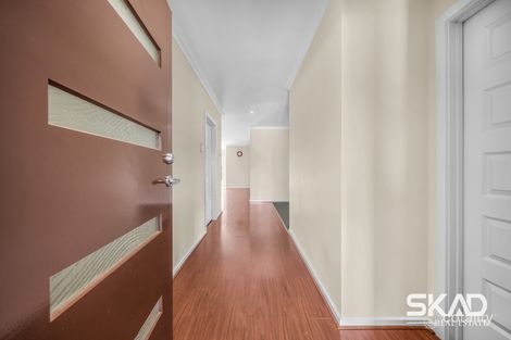 Property photo of 12 Dashing Road Craigieburn VIC 3064