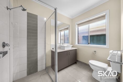 Property photo of 12 Dashing Road Craigieburn VIC 3064