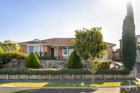 Property photo of 37 Scenic Drive Beaconsfield VIC 3807