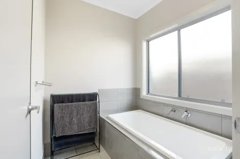 Property photo of 4 Scarlet Avenue Munno Para SA 5115