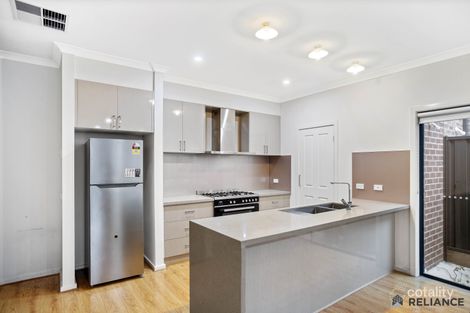 Property photo of 6 Bridport Circuit Tarneit VIC 3029