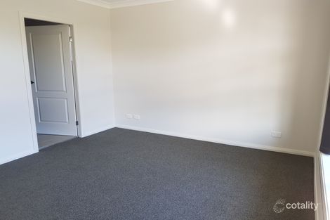 Property photo of 32 Phillips Avenue Oran Park NSW 2570