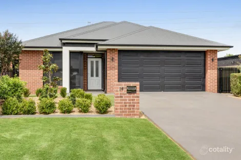 14 O'Neill Cct, Kearneys Spring, QLD 4350