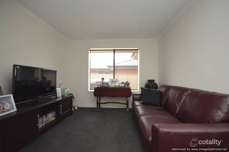 Property photo of 27 Shannon Boulevard Bairnsdale VIC 3875
