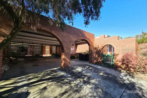 Property photo of 128 Stephensons Road Mount Waverley VIC 3149