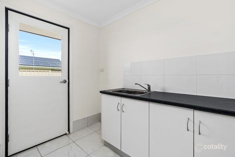 Property photo of 2 Sewell Street Emerald QLD 4720