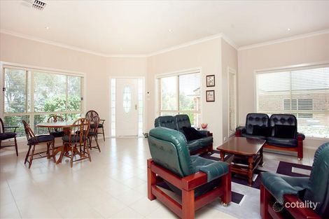 Property photo of 9 Wanawong Court Jerrabomberra NSW 2619