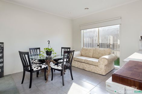 84 Cook St, Drouin, VIC 3818