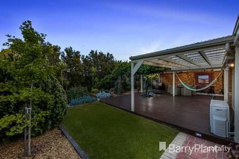 Property photo of 26 Finchley Park Crescent Tarneit VIC 3029