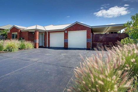 32 Ben Dr, Mornington, VIC 3931