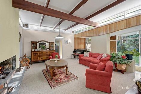 Property photo of 18 Meyrick Crescent Viewbank VIC 3084