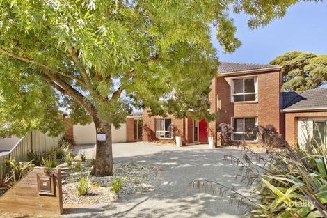 10 Twyford Ave, Lake Gardens, VIC 3355