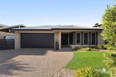 12 Summit Pl, Wynnum West, QLD 4178