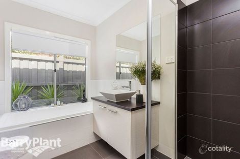 Property photo of 49 Edge View Point Cook VIC 3030