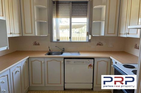 Property photo of 8 Oxley Street Parkes NSW 2870