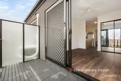 Property photo of 1 Durham Crescent Hoppers Crossing VIC 3029