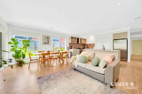 Property photo of 36 Perugia Avenue Greenvale VIC 3059