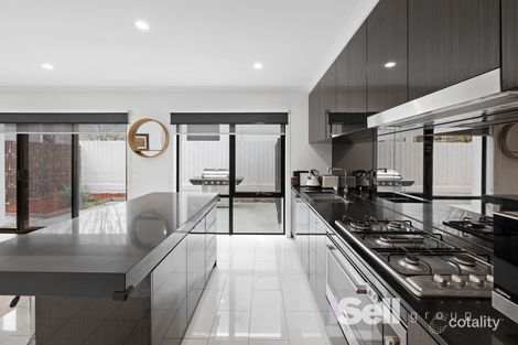 Property photo of 12 Talara Close Springvale VIC 3171