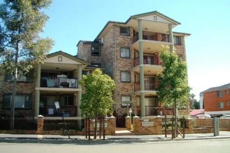 13/5-7 Cowper St, Parramatta, NSW 2150