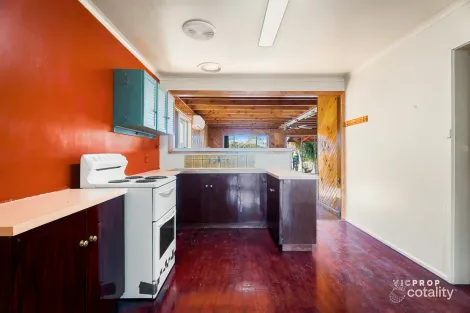 Property photo of 1 Lee Street St Albans VIC 3021