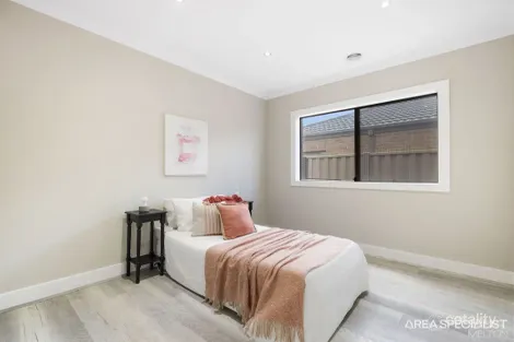 Property photo of 8 Caruana Crescent Harkness VIC 3337
