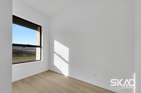 Property photo of 13 Momil Road Mount Cottrell VIC 3024