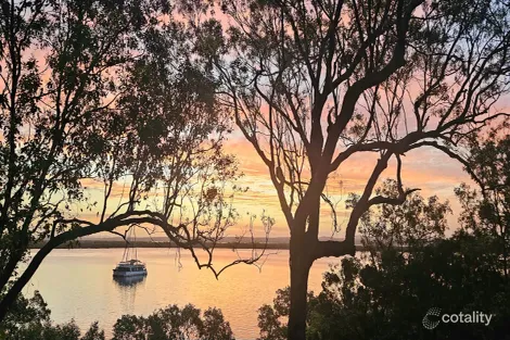 136 Western Rd, Macleay Island, QLD 4184