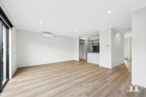 Property photo of 56 Wanderer Circuit Wollert VIC 3750