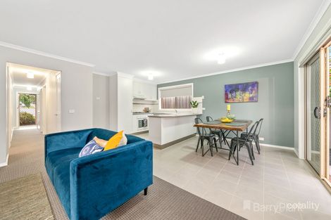 Property photo of 7/13 Redcherry Court Pakenham VIC 3810
