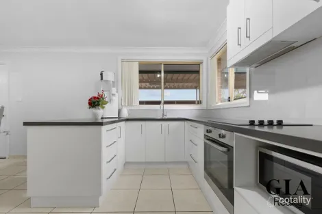 Property photo of 1/90 Allambie Road Edensor Park NSW 2176