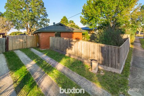 Property photo of 17 Caley Street Frankston North VIC 3200