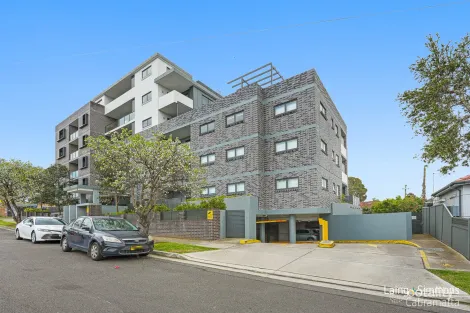 Property photo of 4/121 Arbutus Street Canley Heights NSW 2166