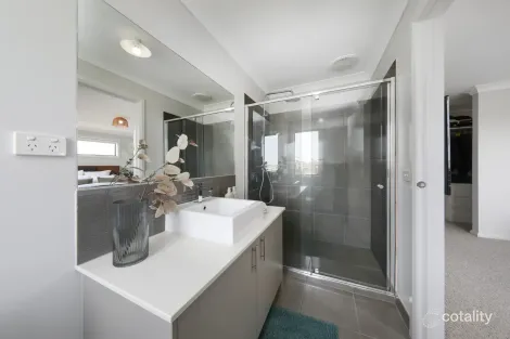 Property photo of 11 Destination Drive Greenvale VIC 3059