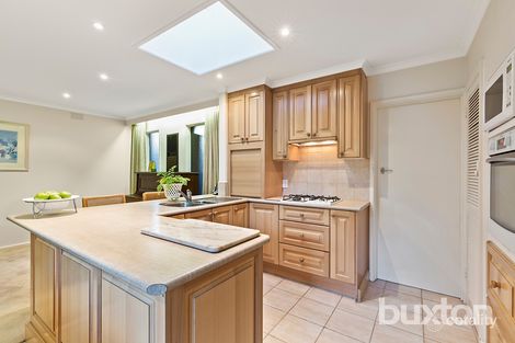 Property photo of 36 Pasadena Crescent Bentleigh East VIC 3165