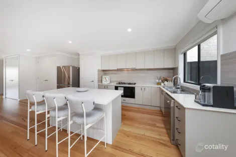 Property photo of 11 Destination Drive Greenvale VIC 3059