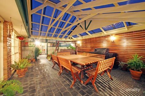 6 Waradgery Dr, Rowville, VIC 3178