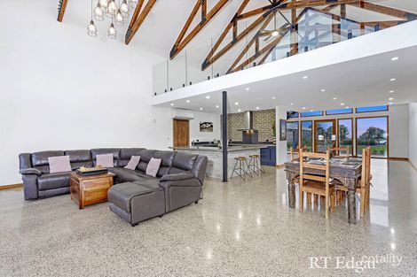 Property photo of 6 Misty View Court Gisborne VIC 3437